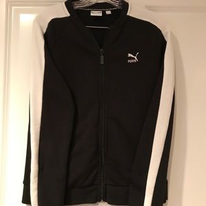 Women’s PUMA 2 piece athletic outfit